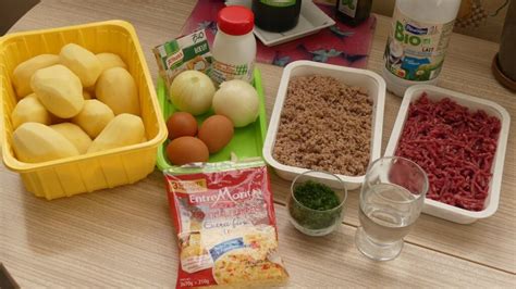 Préparation des ingrédients pour le hachis parmentier