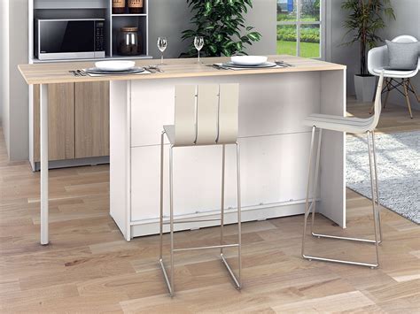 Cuisine ouverte avec îlot central servant de bar