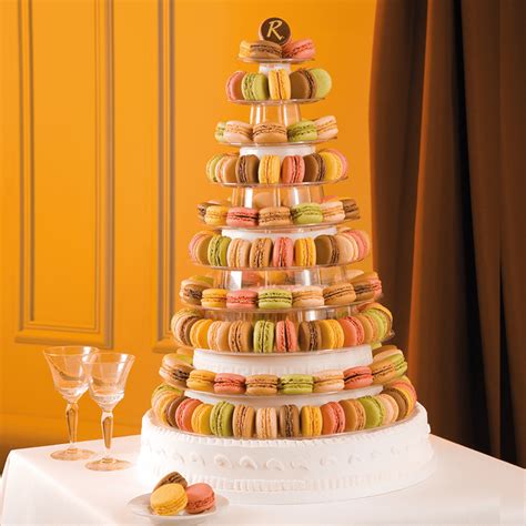 Macarons et pièce montée mariage