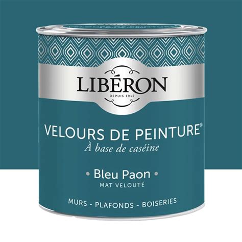 Application de peinture velours sur des boiseries
