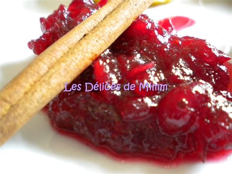 Ingrédients pour la compote d'airelles : airelles, sucre, citron, épices