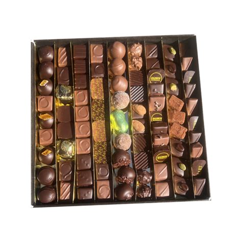 Boîte de chocolats assortis