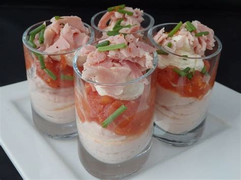 Verrines de mousse de tomate et basilic