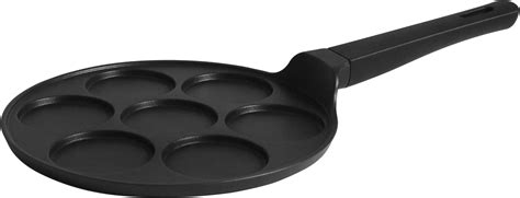 Poêle antiadhésive avec des blinis en train de cuire