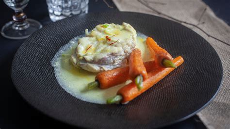 Lotte entière et coupée en tronçons