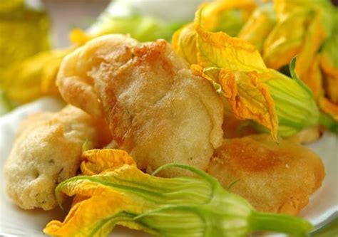 Beignets de fleurs de courgette farcis au fromage
