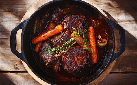 Plat de bœuf braisé en cocotte