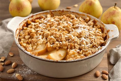 Poires et ingrédients pour crumble
