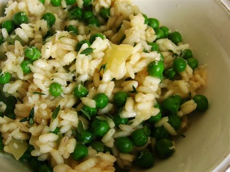 Assiette de risotto aux petits pois