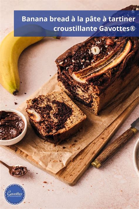Bol avec de la pâte à banana bread