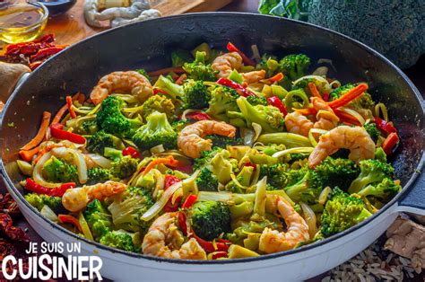 Wok avec crevettes et épices