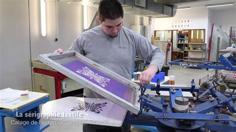 Processus d'impression sérigraphique sur emballage