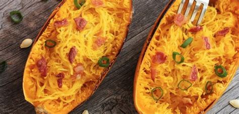 Courge spaghetti mûre et prête à être récoltée