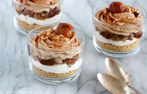 Différentes verrines de dessert à la crème de marron