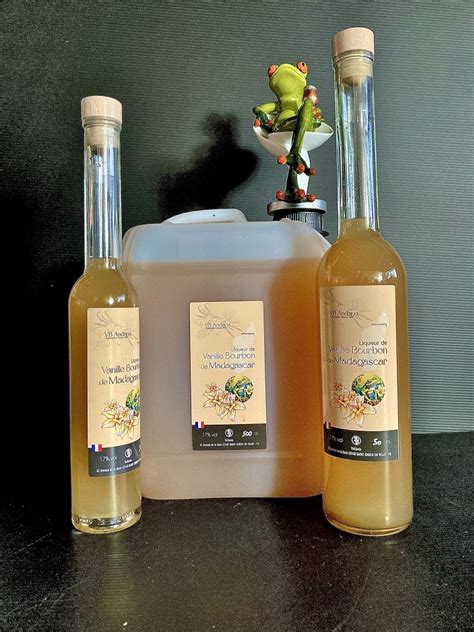 Bouteilles de liqueur à la vanille