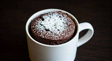Illustration d’un mug cake chocolat sortant du micro-ondes