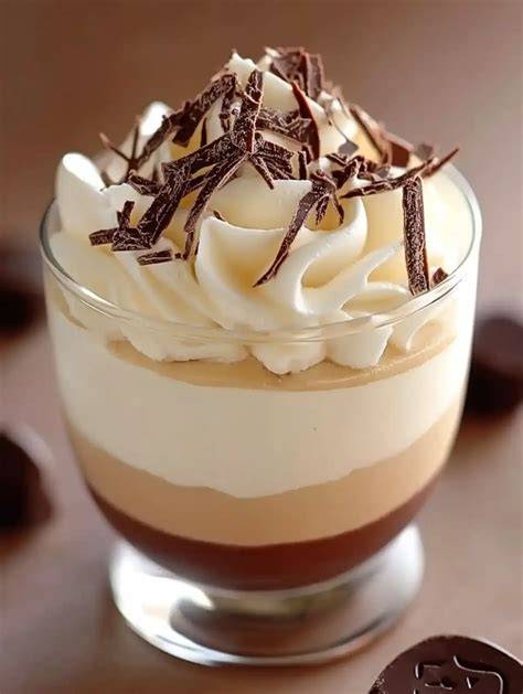 illustration dessert en pot mascarpone chocolat blanc