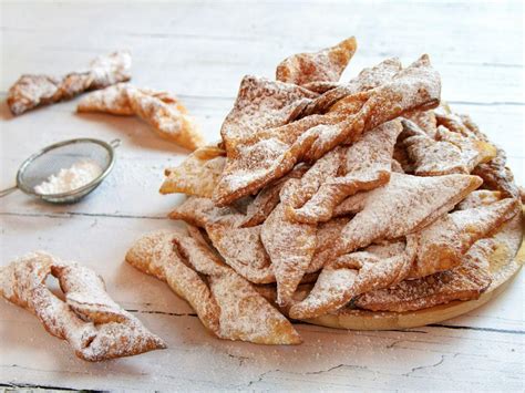 Faworki croustillants