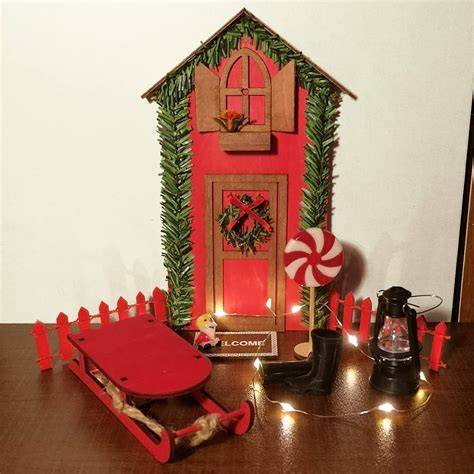 Tableau des décorations: gingerbread, lutins, maisons