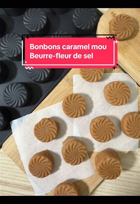 Démoulage facilité grâce au rhodoïd et à la base crackers-beurre