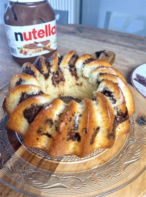 Gâteau au Nutella marbré dans moule couronne