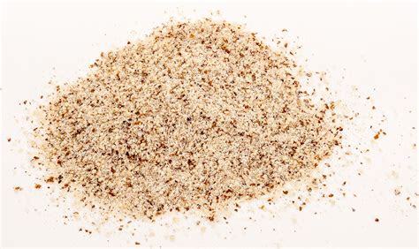 Mélange d'amandes et de noisettes moulues
