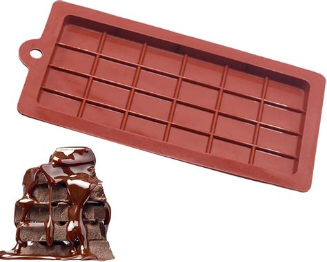 Moule à chocolat en silicone rempli de bonbons au chocolat