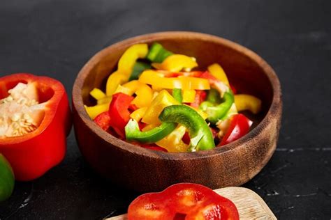 Poivrons colorés coupés en morceaux