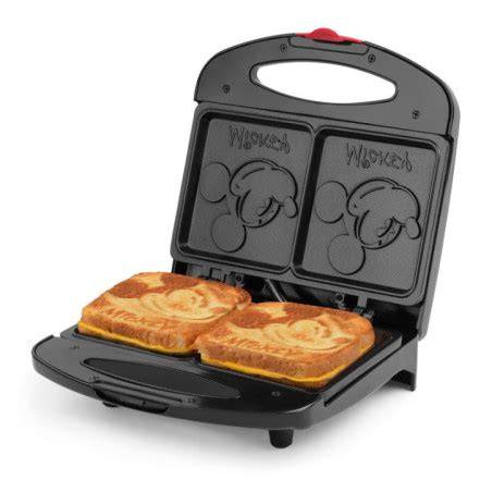 illustration appareil croque monsieur Mickey