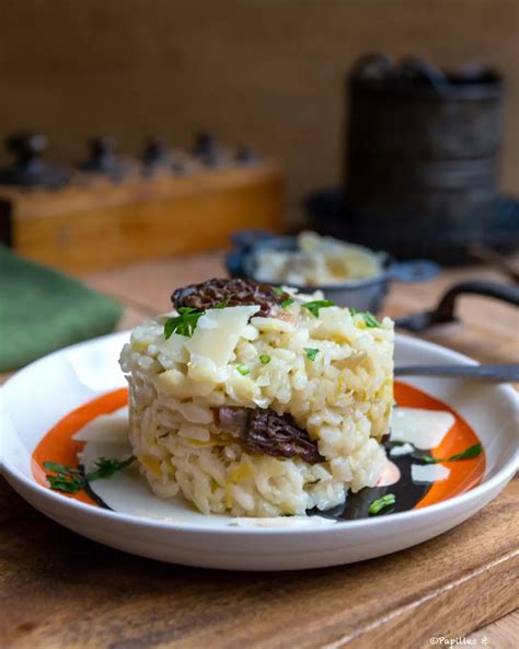 Illustration d’un risotto crémeux aux morilles et saucisse de Morteau