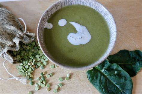 illustration velouté pois cassés epinards