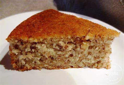 Tendresse et moelleux du gâteau aux noix, nuances dorées de miel et de vergeoise