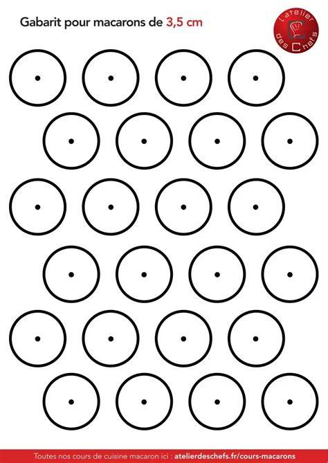 Gabarit macaron cœur et configuration de dressage