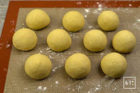 Schéma illustrant la disposition des boules sur plaque et le temps de cuisson