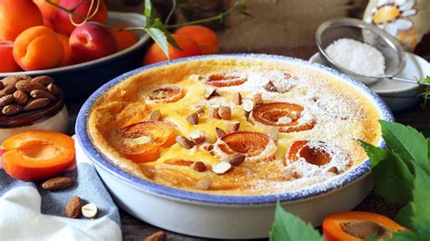Infographie: étapes clés de préparation du clafoutis amande
