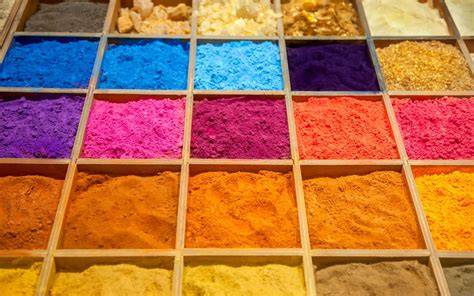 Colorants naturels en poudre et outils de décoration