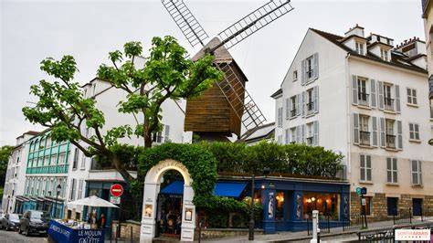 Carte et façade historique du Moulin de la Galette