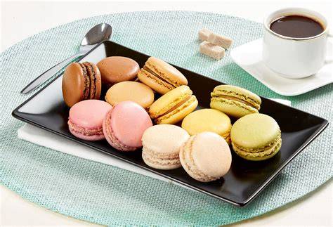 macarons multicolores assortis