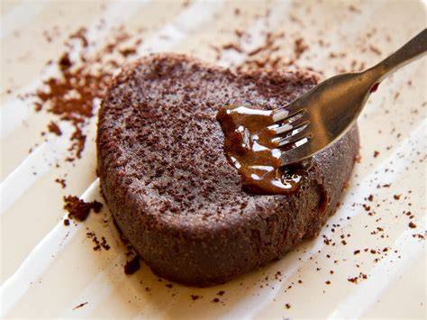 Photo de moelleux au chocolat avec cœur fondant