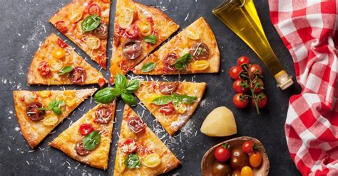 Variété de garnitures pour pizza