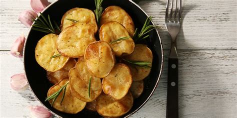 Pommes de terre rattes coupées en rondelles