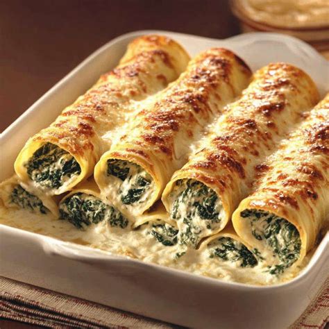 Plat de cannellonis épinards ricotta gratinés