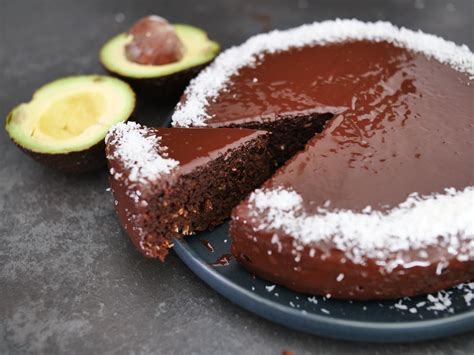 fond brun chocolat et avocat (composition visuelle)