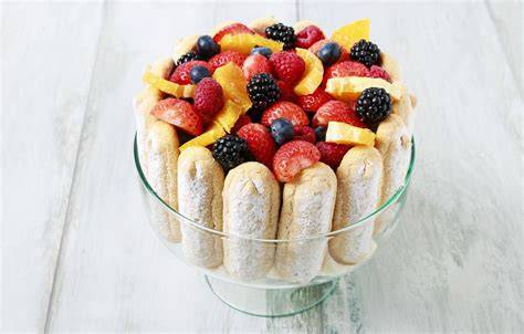Gâteau à l'orange et charlotte aux fruits, desserts faciles pour grande tablée