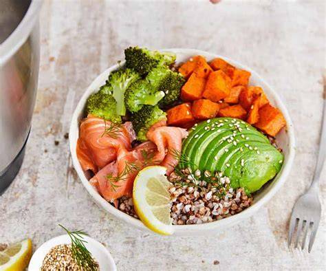 infographie composition buddha bowl saumon fumé