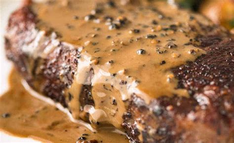 Sauce poivre vert et viande