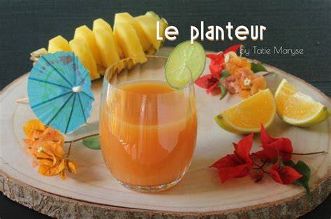 Infographie: Carte des Antilles et ingrédients typiques du punch planteur (rhum, jus tropicaux, épices).
