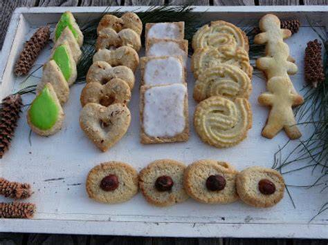 Gâteaux de Noël alsaciens radieux et raisins