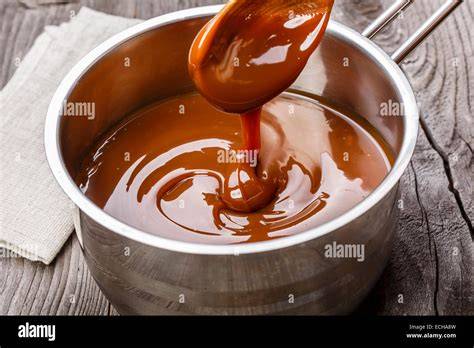 caramel liquide dans casserole