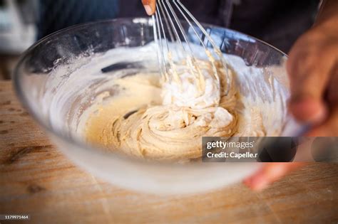 Mélange d'ingrédients pour clafouflan